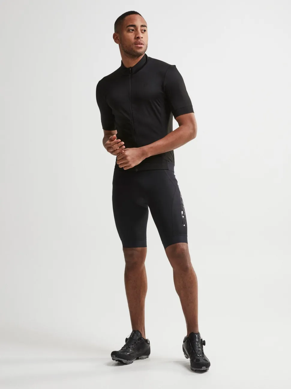 MEN'S ESSENCE CYCLING SHORTS - Black