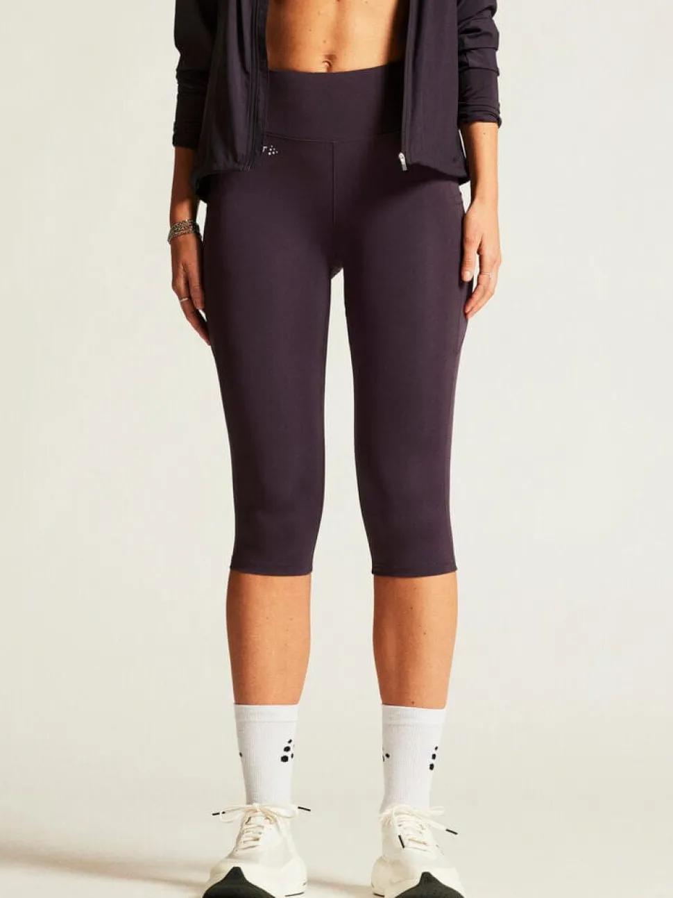 WOMEN'S ADV ESSENCE CAPRI TRAINING TIGHTS 2 - DK PLUM