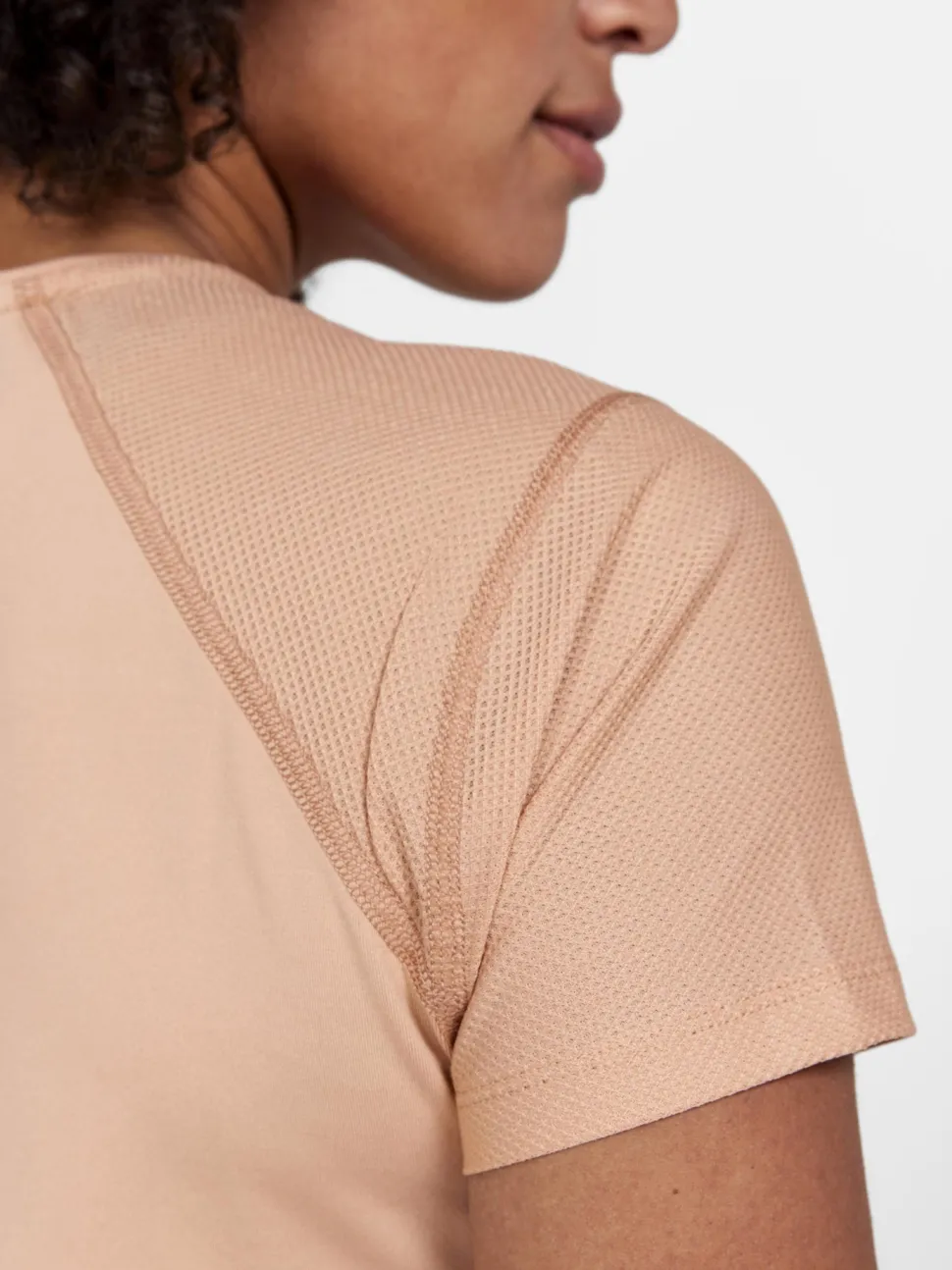 WOMENS ADV ESSENCE SS SLIM TEE