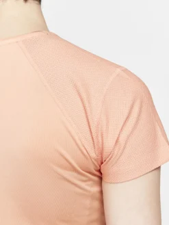 WOMENS ADV ESSENCE SS SLIM TEE