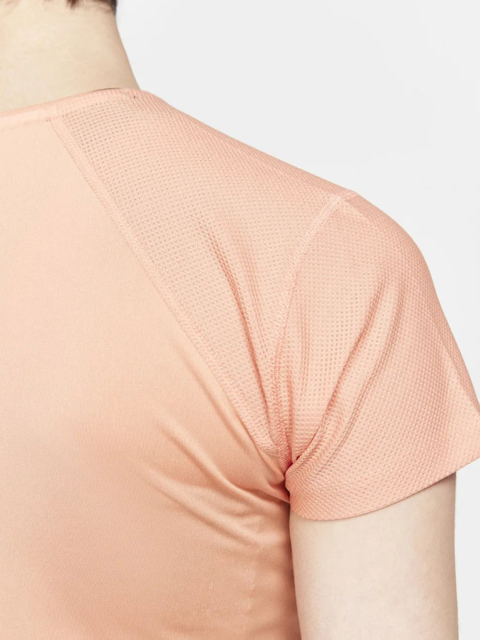 WOMENS ADV ESSENCE SS SLIM TEE