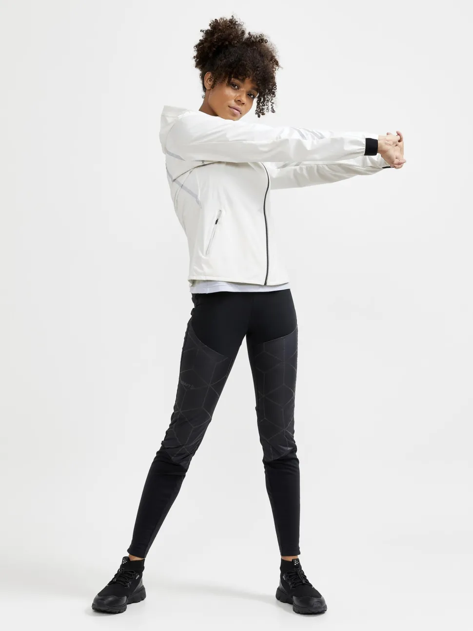 WOMEN'S PRO HYDRO LUMEN RUNNING JACKET 2