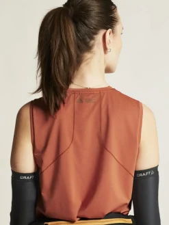 Women's Pro Trail Singlet 2